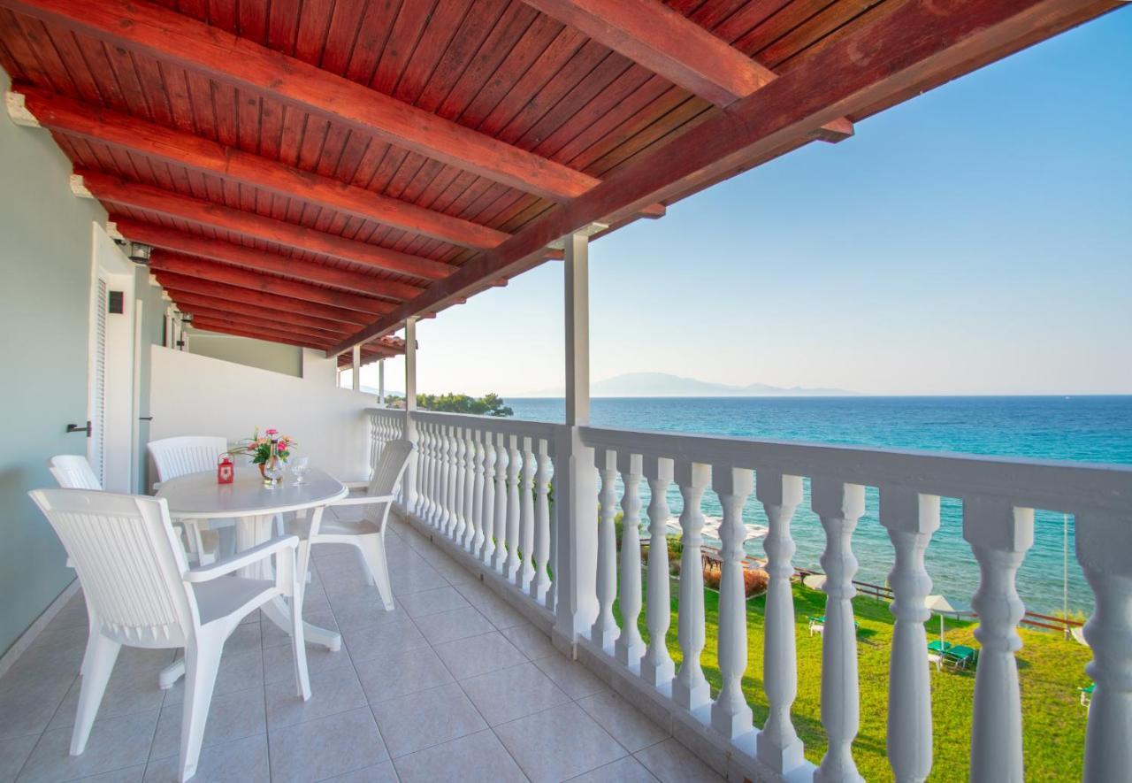 Baywatch Apartments On The Beach By "Elite" Ammoudi Dış mekan fotoğraf
