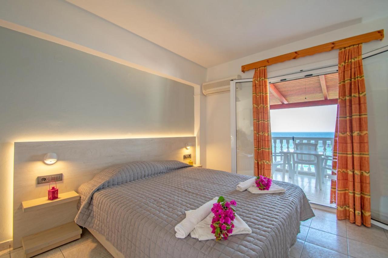 Baywatch Apartments On The Beach By "Elite" Ammoudi Dış mekan fotoğraf