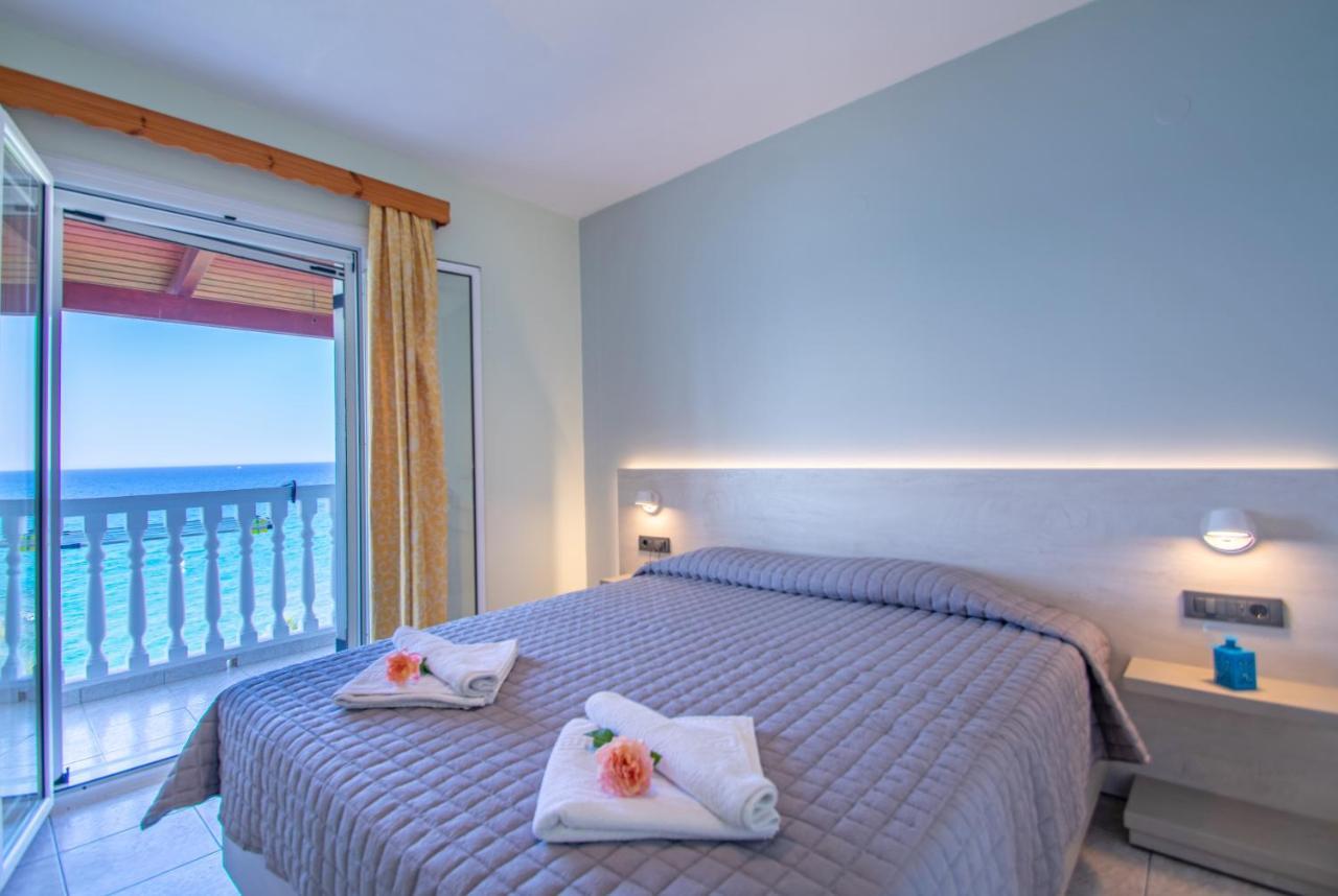 Baywatch Apartments On The Beach By "Elite" Ammoudi Dış mekan fotoğraf