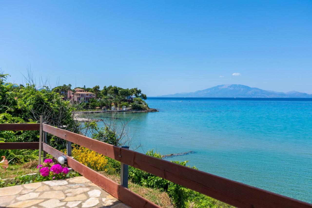 Baywatch Apartments On The Beach By "Elite" Ammoudi Dış mekan fotoğraf