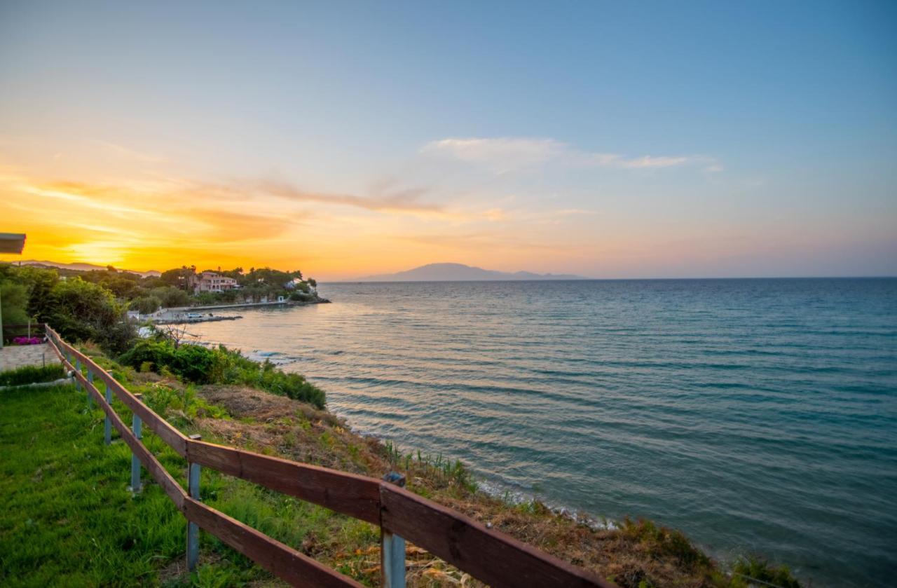 Baywatch Apartments On The Beach By "Elite" Ammoudi Dış mekan fotoğraf