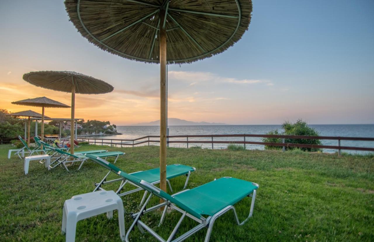 Baywatch Apartments On The Beach By "Elite" Ammoudi Dış mekan fotoğraf