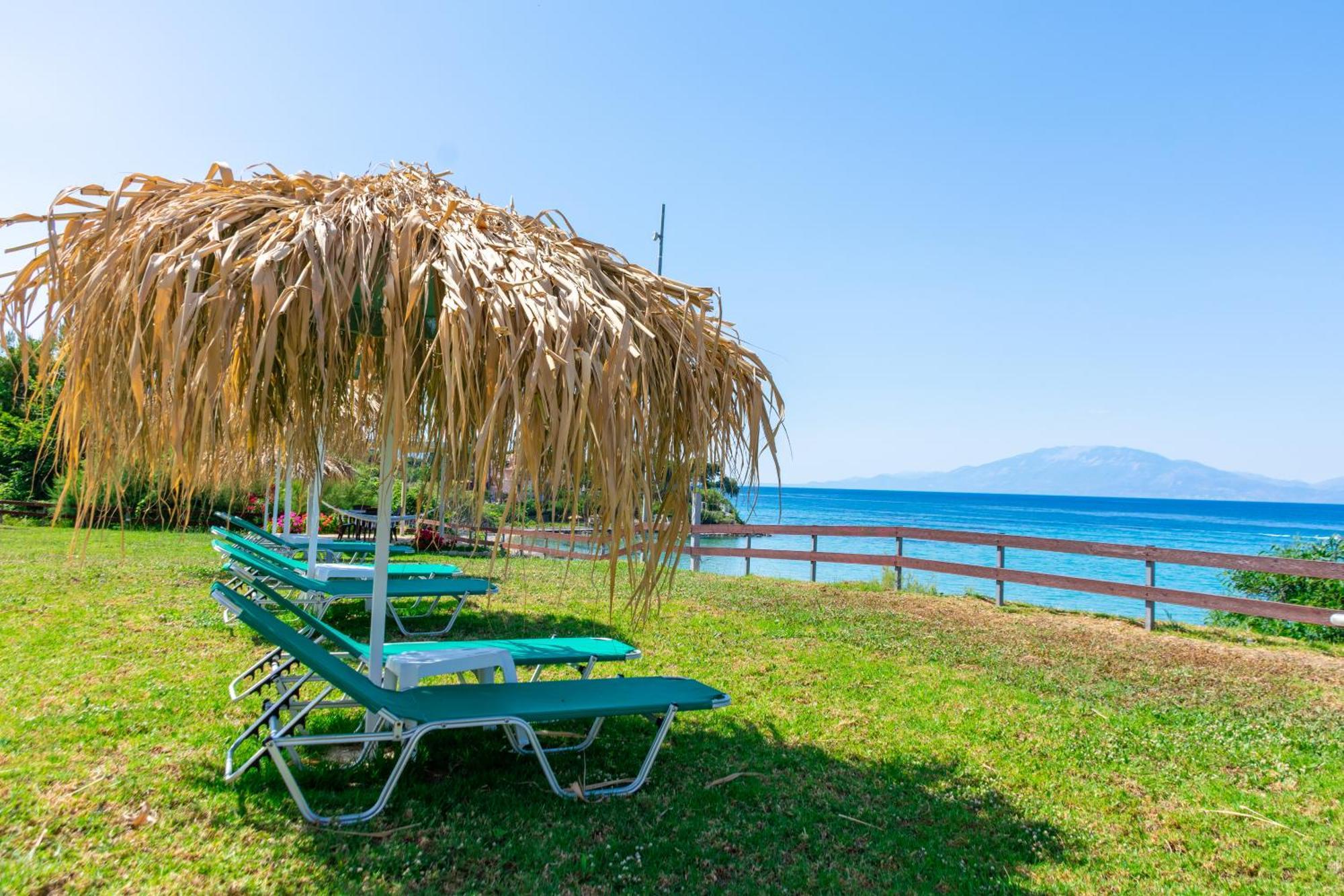 Baywatch Apartments On The Beach By "Elite" Ammoudi Dış mekan fotoğraf