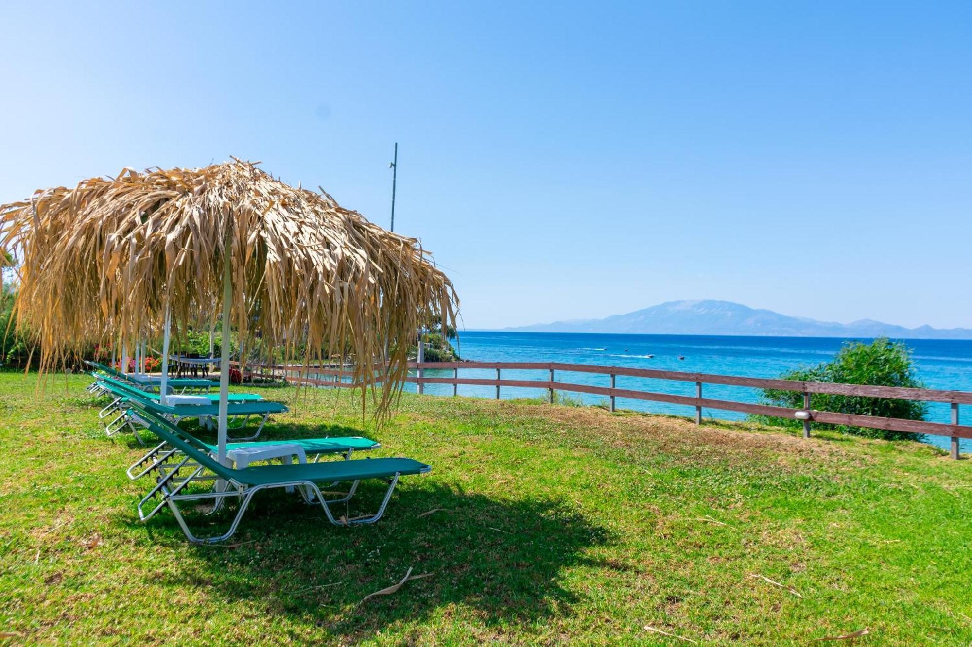 Baywatch Apartments On The Beach By "Elite" Ammoudi Dış mekan fotoğraf