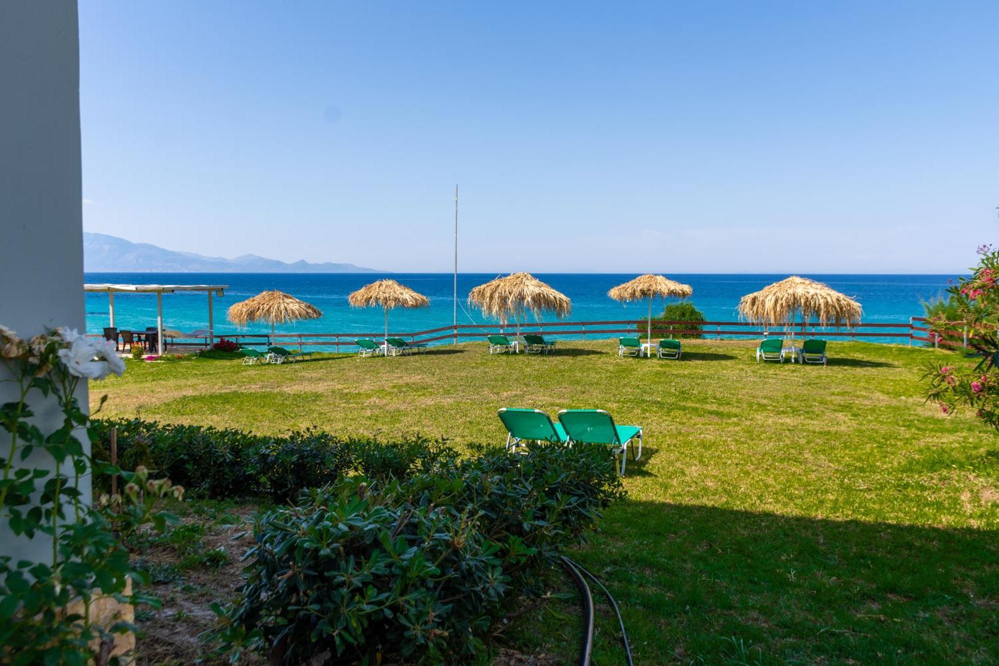 Baywatch Apartments On The Beach By "Elite" Ammoudi Dış mekan fotoğraf