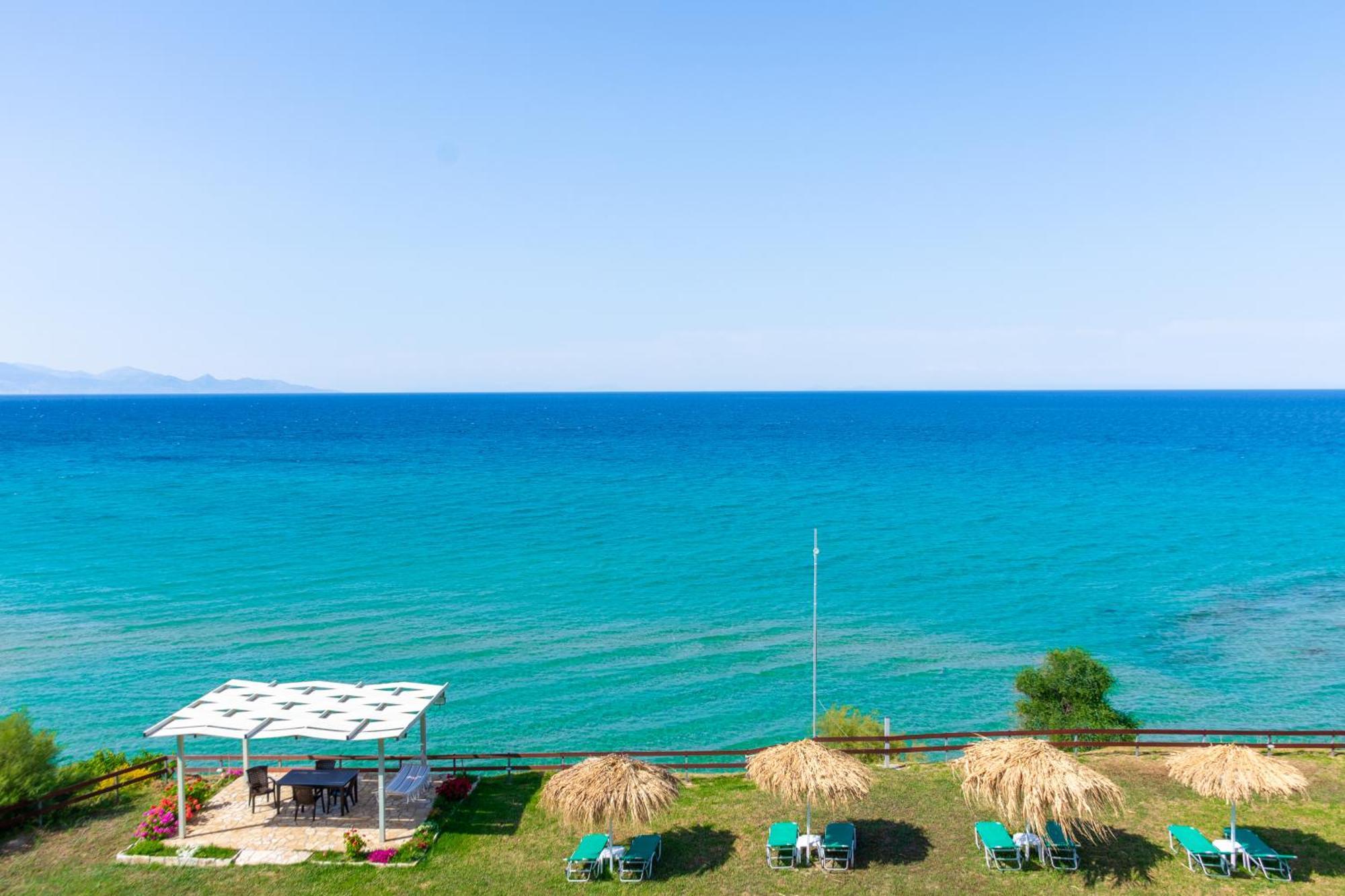 Baywatch Apartments On The Beach By "Elite" Ammoudi Dış mekan fotoğraf
